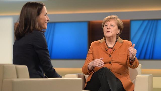 Angela Merkel était l'invitée dimanche de la présentatrice Anne Will, sur la chaîne de télévision publique ARD. [RAINER JENSEN]