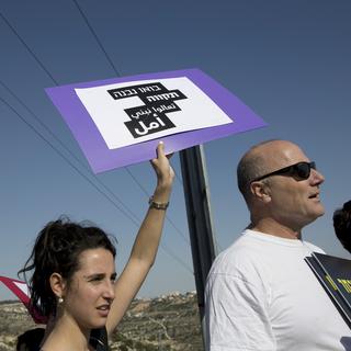 Manifestants pacifistes à la frontière israélienne. [AP Photo/Keystone - Nasser Nasser]