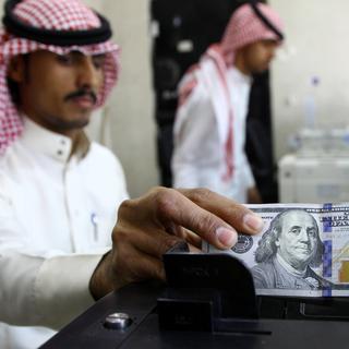 La chute du prix de l'or noir oblige l'Arabie saoudite à emprunter. [Reuters - Faisal Al Nasser]