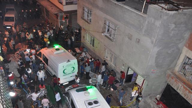 Les télévisions ont montré des ballets d'ambulances arrivant sur les lieux de l'attaque.