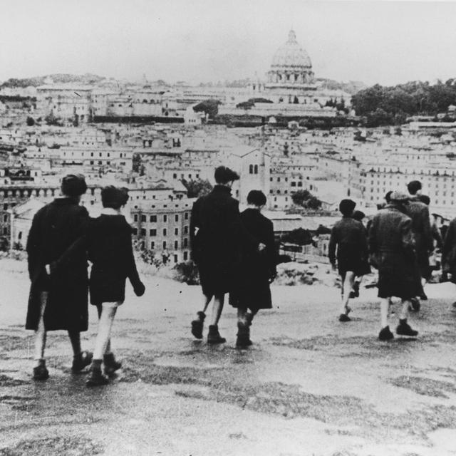 Une scène de "Rome ville ouverte" de Roberto Rossellini (1945). [Excelsa/Mayer-Burstyn / The Kobal Collection]