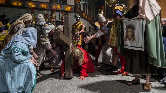 La procession de Pâques, Mendrisio le 2 avril 2015. [Benedetto Galli]