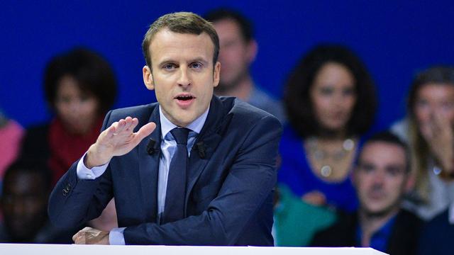 Emmanuel Macron en meeting samedi 10.12.2016 à Paris. [Citizenside/AFP - Yann korbi]