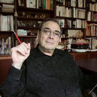 Le dessinateur Gotlib dans son bureau à Paris le 4 mai 2005. [AFP - François Guillot]