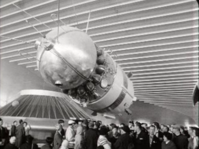 Visite de l'exposition universelle de Montréal. [RTS]