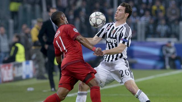 Stephan Lichtsteiner et la Vieille Dame avaient été tenus en échec à l'aller à Turin. [Keystone - Massimo Pinca]