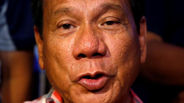 La victoire de Rodrigo Duterte est reconnue par ses principaux rivaux, alors qu'il compte plus de 6 millions de voix d'avance. [Reuters - Erik De Castro]