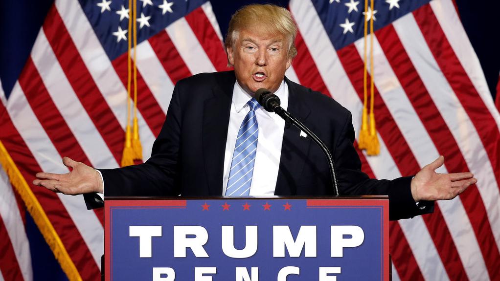 Le candidat républicain Donald Trump lors de son meeting à Phoenix. [Keystone - Ross D. Franklin]