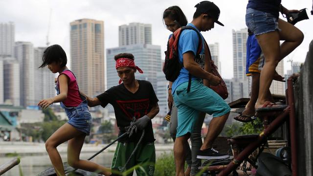 La situation pourrait devenir critique le jour de Noël sur l'île de Catanduanes. [Francis R. Malasig]