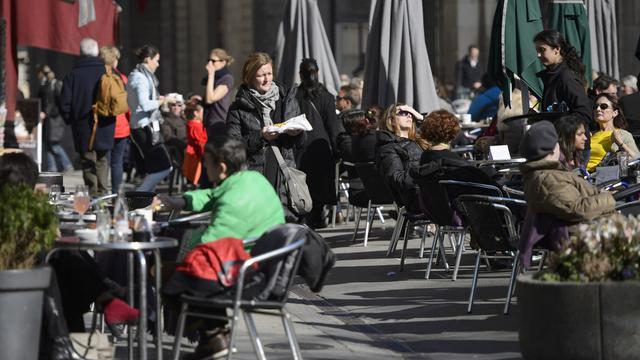 Une terrasse de bistrot à Genève, en 2014. [KEYSTONE - Martial Trezzini]