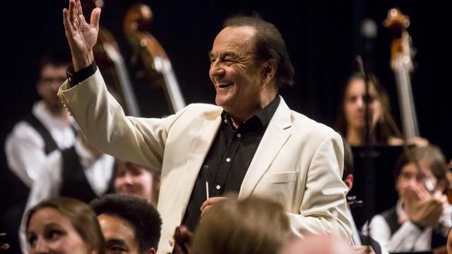 La cérémonie d'ouverture du festival de Verbier 2016 se fait sous la direction de Charles Dutoit. [verbierfestival.com - Nicolas Brodard]