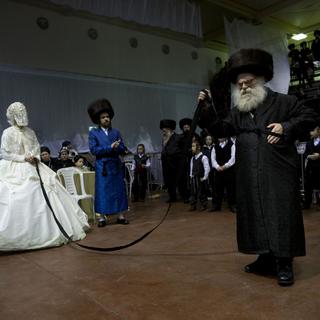 Un tribunal rabbinique cloue au pilori un Israélien qui refuse de divorcer. [AP Photo/Keystone - Oded Balilty]