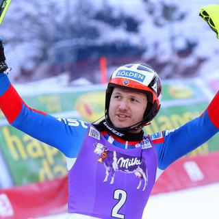 Le russe Alexander Khoroshilov a remporté la première manche à Adelboden. [Keystone - Matteo Bazzi]