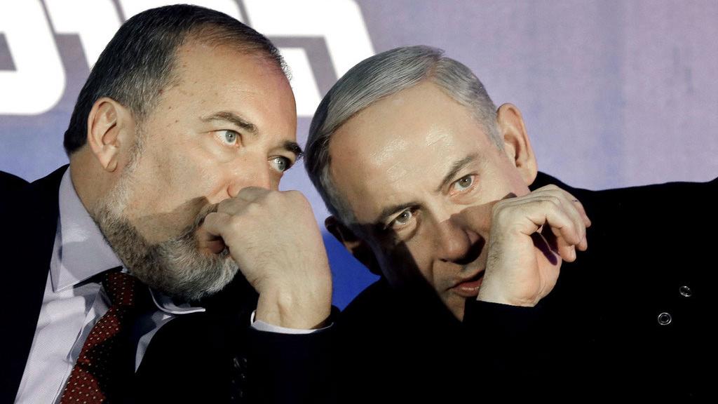 L'ultranationaliste Avigdor Lieberman entre au gouvernement de Benjamin Netanyahu. [AP/Keystone - Tsafrir Abayov]