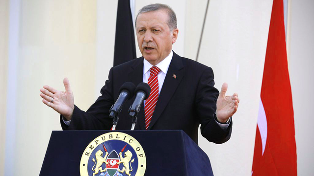 Le président turc Erdogan a réagi depuis Nairobi, où il effectue une visite officielle. [EPA/Keystone - Dai Kurokawa]