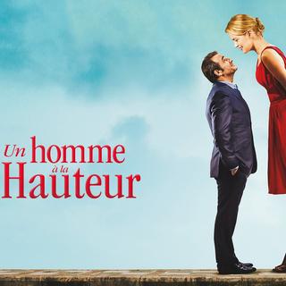 Un affiche du film "Un homme à la hauteur" de Laurent Tirard. [VVZ Productions]