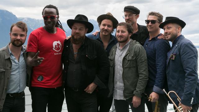 Nathaniel Rateliff, accompagné de The Night Sweats, avec Dynamike de Couleur 3. [RTS - Jérôme Genet]