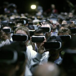 Des lunettes de réalité virtuelle testées au Mobile World Congress de Barcelone. [Alberto Estévez]