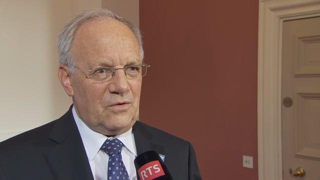 Johann Schneider-Ammann, interviewé par la RTS, ce jeudi 4 février 2016 à Londres.