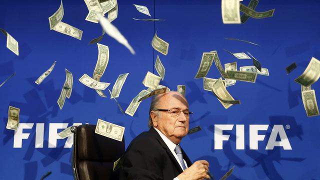 Le président de la FIFA Sepp Blatter est accusé "d'enrichissement personnel". [Reuters - Arnd Wiegmann]