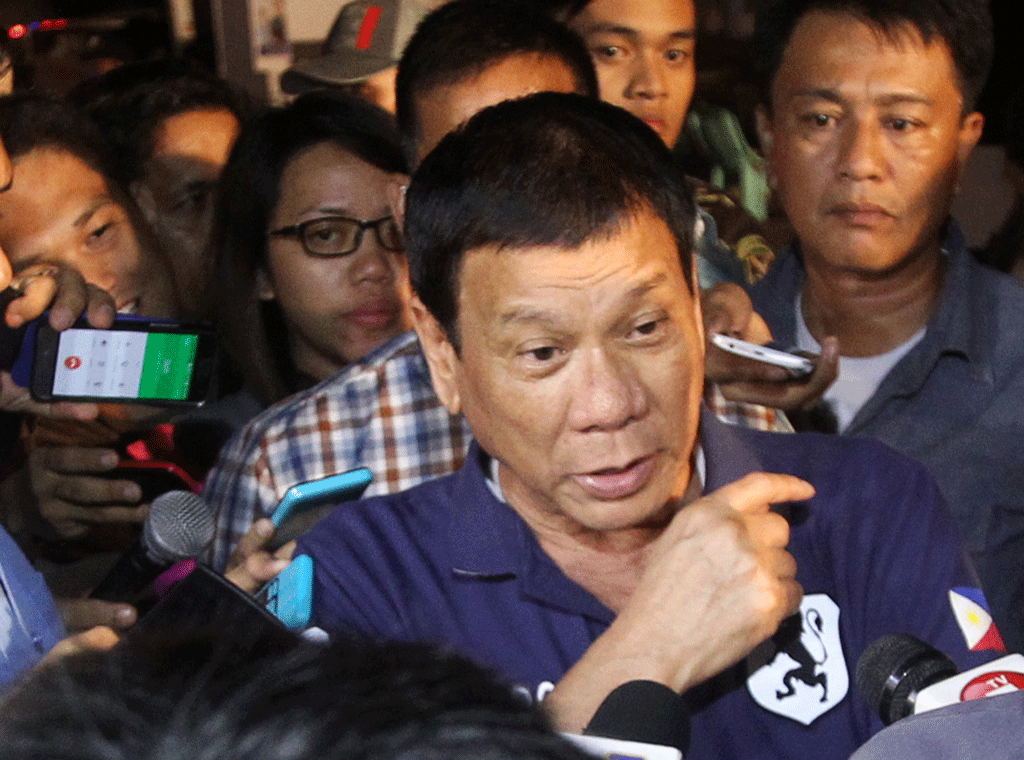 Le président philippin Rodrigo Duterte était sur les lieux de l'explosion dans la ville de Davao. [Reuters - Lean Daval Jr]