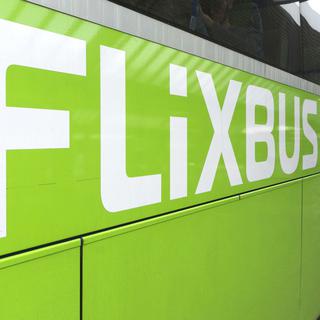 Les bus offriront-ils bientôt une alternative aux trains en Suisse? [picture alliance/DPA/AFP - Jochen Eckel]