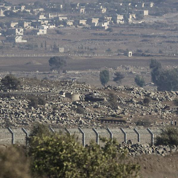 La frontière israélo-syrienne au niveau du village de Jubata, au sud de la Syrie. [Keystone - Atef Safadi]