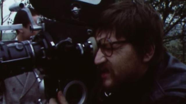 Rainer Werner Fassbinder à la caméra en 1977. [RTS]