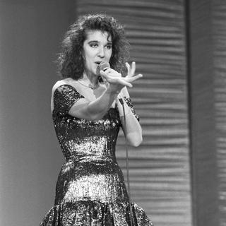 Céline Dion chante "Ne partez pas sans moi", le 7 février 1988 à Morges, lors des présélections du Grand prix eurovision de la chanson. [Keystone - Str]