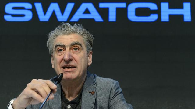 Le patron de Swatch Group, Nick Hayek, a perçu une rémunération de 7,64 millions de francs en 2014, soit 8% de plus qu'en 2013. (source: Travail.Suisse) [KEYSTONE - Laurent Gillieron]