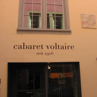Le Cabaret Voltaire, Zurich, photographié en 2006 [Wikimedia Commons - Absinthe]