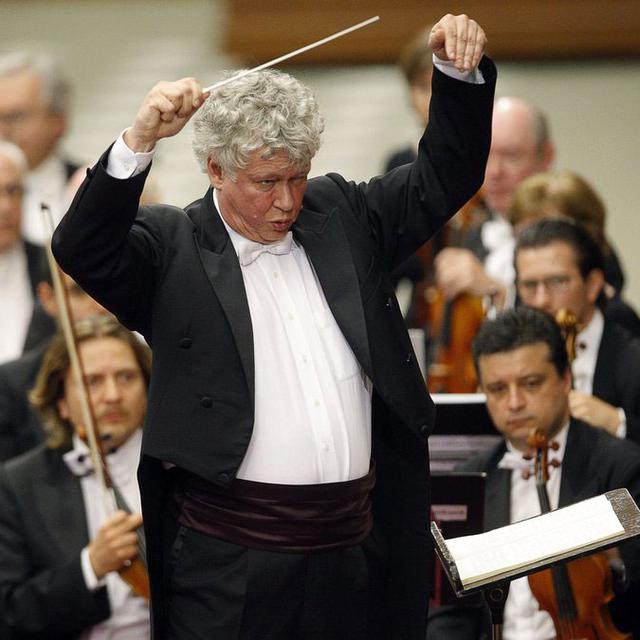 Le chef d'orchestre hongrois Zoltan Kocsis, le 27 mai 2011 au Vatican. [Keystone - Alessandro Di Meo]