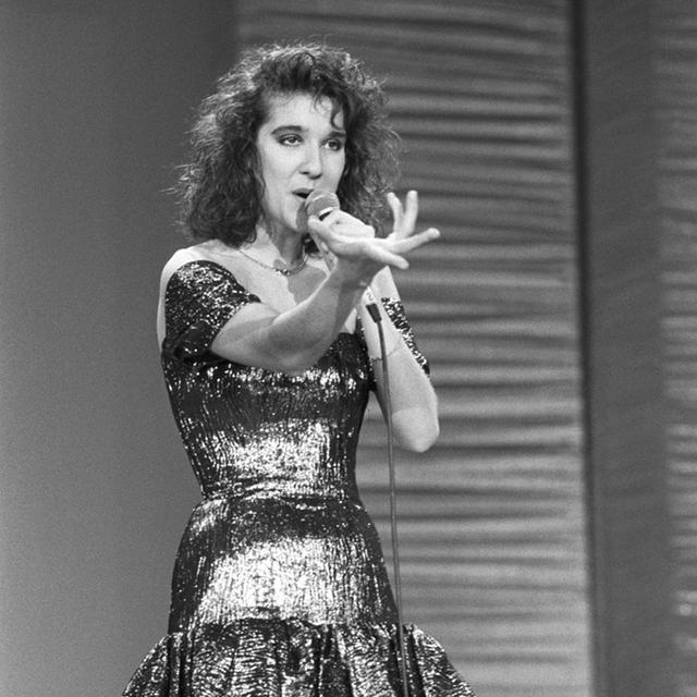 Céline Dion chante "Ne partez pas sans moi", le 7 février 1988 à Morges, lors des présélections du Grand prix eurovision de la chanson. [Keystone - Str]