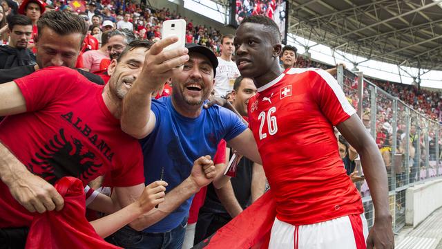 Très enthousiaste, Zakaria a vécu un grand moment dans "son" stade. [Cyril Zingaro]