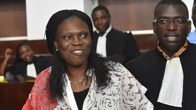 Simone Gbagbo, 66 ans, comparaît pour "crime contre l'humanité".