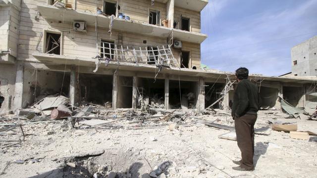 Quartier de la banlieue d'Alep bombardé par les forces pro-gouvernementales, 05.02.2016. [Reuters - Abdalrhman Ismail]