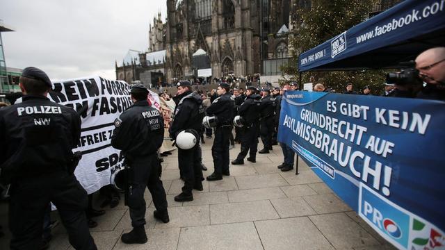 L'extrême droite allemande va défiler ce samedi après-midi à Cologne. [EPA/Keystone - Oliver Berg]