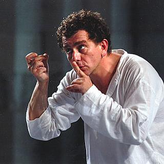 Le maestro italien Roberto Festa dans "L'Orfeo", présenté à la Ferme-Asile à Sion. [www.ouverture-opera.ch]