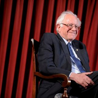 Le candidat démocrate Bernie Sanders affirme être "l'un des élus les plus pauvres du Sénat des Etats-Unis".