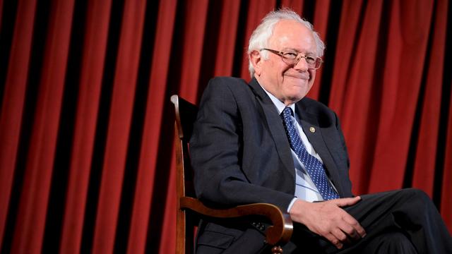 Le candidat démocrate Bernie Sanders affirme être "l'un des élus les plus pauvres du Sénat des Etats-Unis".