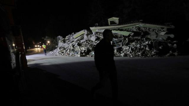 A Amatrice, les renforts n'ont cessé d'arriver de toute l'Italie. [AP/Keystone - Alessandra Tarantino]