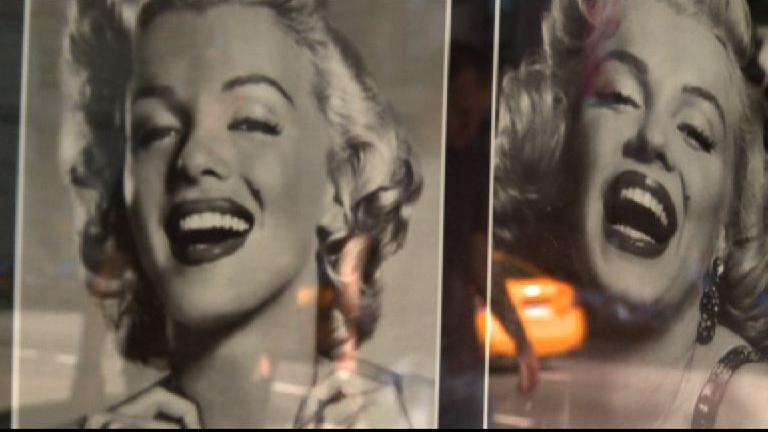 Photos de Marilyn Monroe dans rue de New York, 2003. [RTS]