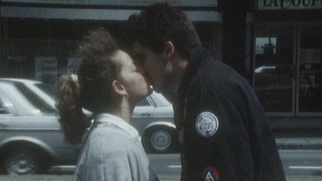 Un jeune couple d'amoureux en 1987.