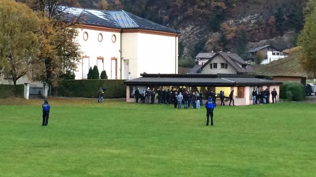 La police encadre les manifestants. [RTS]