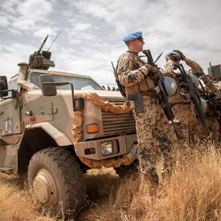 Des membres des forces armées allemandes déployés dans un camp à Gao, dans la force de l'ONU au Mali (Minusma), en avril 2016.