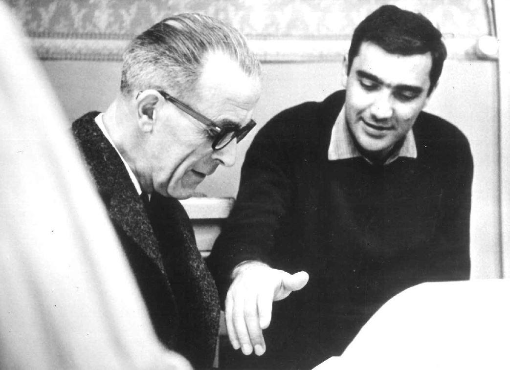 Michel Soutter et Gustave Roud lors du tournage d'un documentaire consacré au poète, 1965. [RTS - Fonds archives photos]