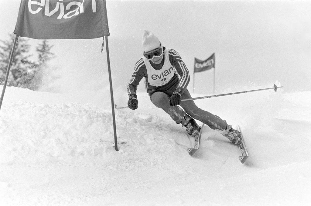 Lise-Marie Morerod en pleine action aux championnats de Suisse 1977. [Str]