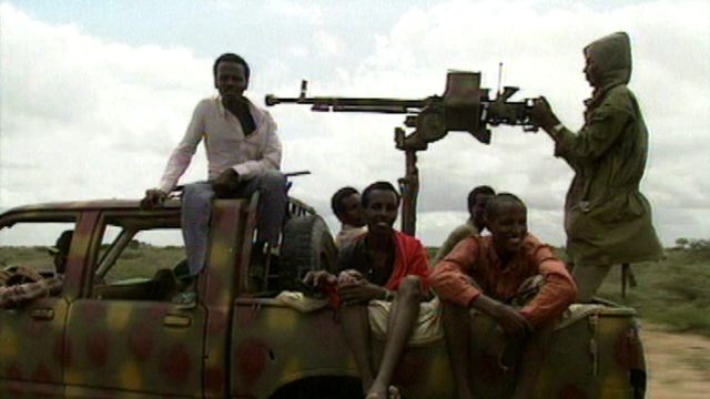 Escorte armée d'un convoi du CICR en Somalie, 1992. [RTS]