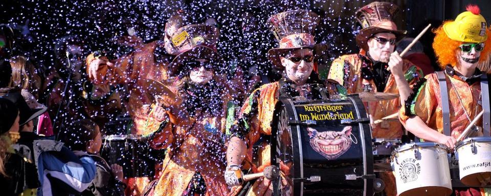 Des guggenmusik au carnaval de Sion. [Keystone - Dominic Favre]