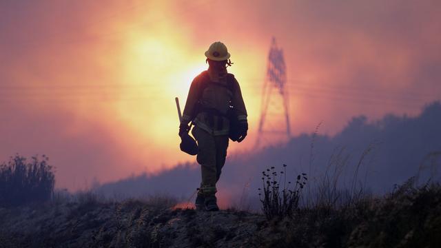 L'incendie Blue Cut au nord de Los Angeles, en Californie. [EPA/PAUL BUCK
Droit de l’image]